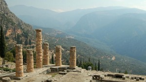 Templo de apolo, en el Monte Parnaso (foto flickr de schumata)