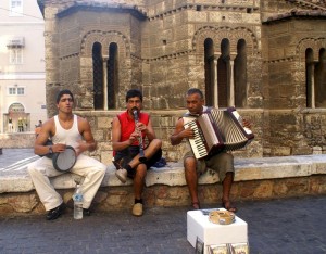 Música en las calles de Atenas (Foto Flickr de giopuo)