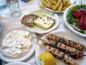 Platos típicos de la gastronomía ateniense.